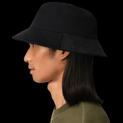 Bob AMI Paris gabardine de coton peau de pêche noir cœur rouge