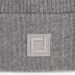 Bonnet FENDI laine grise écusson FF
