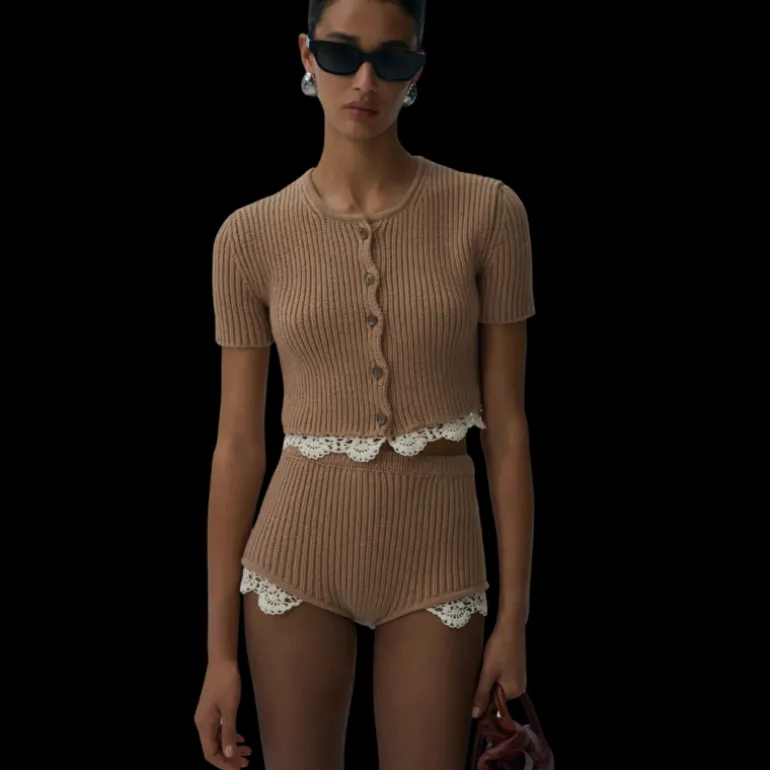 Cardigan MAGDA BUTRYM court manche courte cachemire beige ourlet dentelle crochet