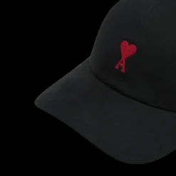 Casquette AMI Paris gabardine de coton peau de pêche noir broderie cœur rouge