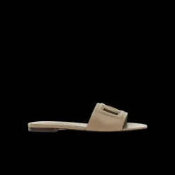 Claquettes mules DOLCE & GABBANA cuir de veau taupe logo DG