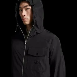 Coupe vent MONCLER Fuyue capuche nylon noir logo cuir noir