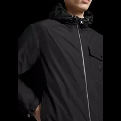Coupe vent MONCLER Fuyue capuche nylon noir logo cuir noir