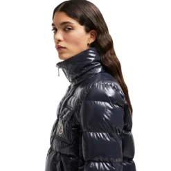 Doudoune courte à capuche MONCLER Andro nylon bleu marine brillant bordure blanc