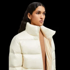 Doudoune courte  MONCLER Abbadia nylon écru intérieur beige