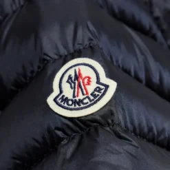 Doudoune courte MONCLER Ige à capuche cintrée nylon bleu marine mat