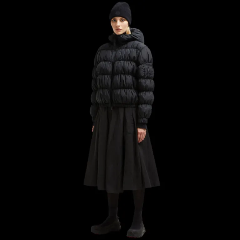 Doudoune courte MONCLER Medonte nylon noir mat matelassé