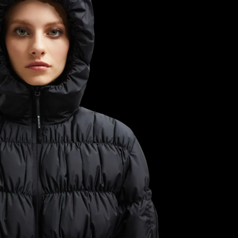 Doudoune courte MONCLER Medonte nylon noir mat matelassé