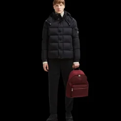 Doudoune courte MONCLER Vezere capuche nylon léger stretch noir mat