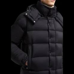Doudoune courte MONCLER Vezere capuche nylon léger stretch noir mat