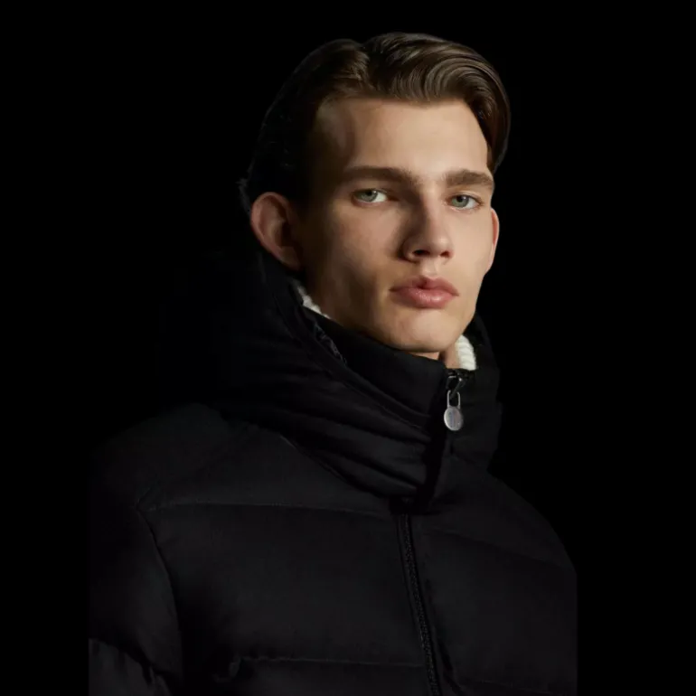 Doudoune MONCLER Montgenevre capuche flanelle noir mat