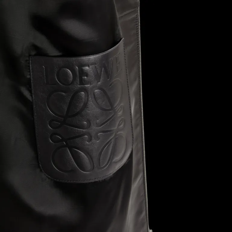 LOEWE Manteau à capuche cuir nappa noir poche anagramme