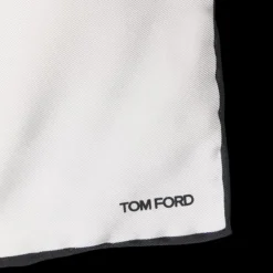 Pochette TOM FORD soie écrue liseret noir logo