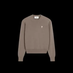 Pull AMI Paris col rond laine mérinos gris taupe broderie cœur poitrine