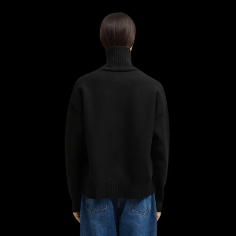 Pull col roulé AMI laine mérinos feutrée bleu marine gros cœur rouge