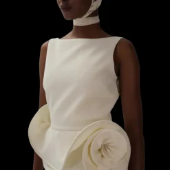 Robe fourreau MAGDA BUTRYM à basque fleur crème dos ouvert