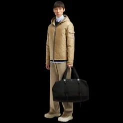 Sac de sport MONCLER Tech imperméable nylon noir bordure cuir logo métal noir