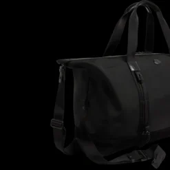 Sac de sport MONCLER Tech imperméable nylon noir bordure cuir logo métal noir