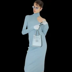 Sac FENDI Origami mini format cuir grainé bleu clair