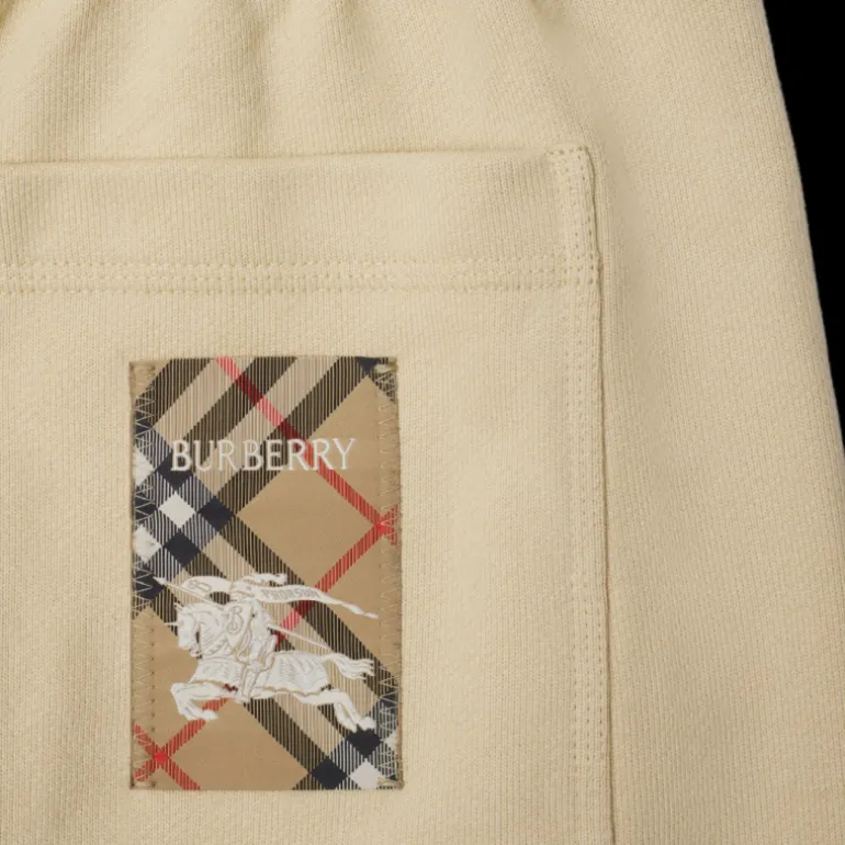 Short ample BURBERRY coton léger beige patch étiquette check beige poche