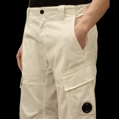 Short cargo CP COMPANY coton stretch doux blanc poche verre lunette