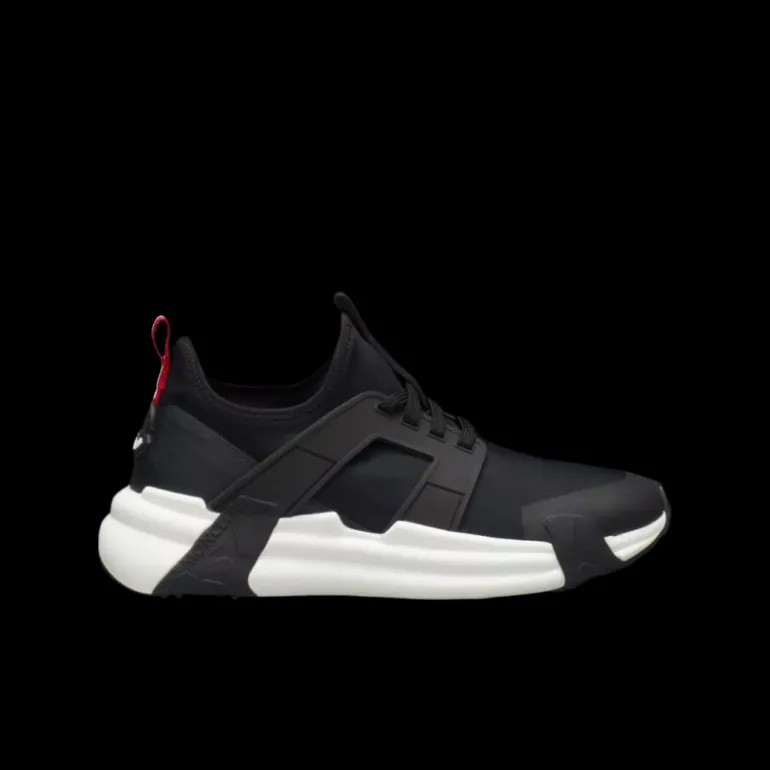 Sneakers baskets MONCLER Lunarove noir semelle blanche