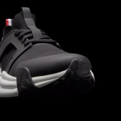 Sneakers baskets MONCLER Lunarove noir semelle blanche