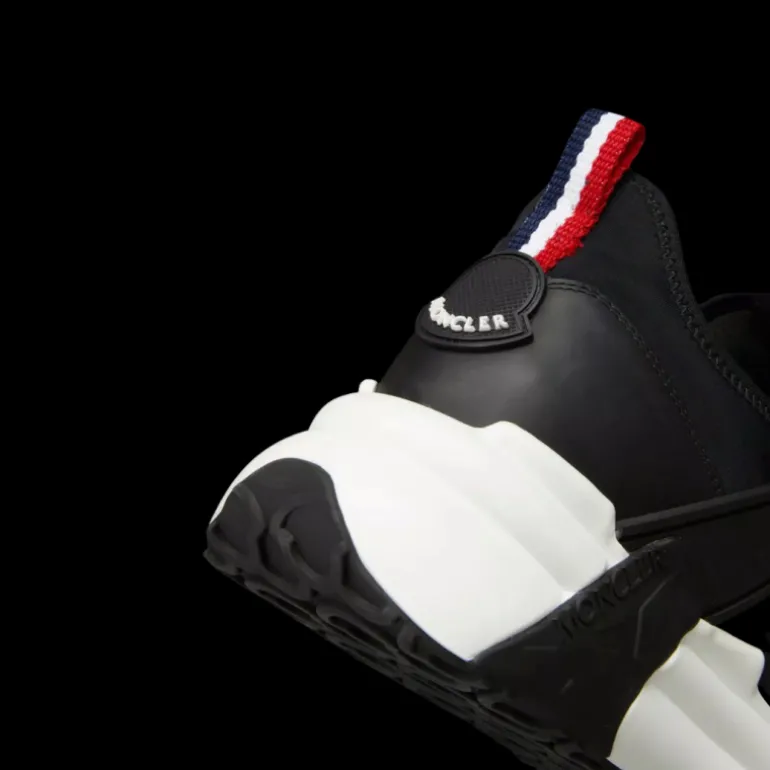 Sneakers baskets MONCLER Lunarove noir semelle blanche