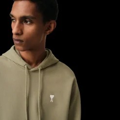 Sweat-shirt à capuche AMI Paris Hoodie coton molleton kaki cœur blanc