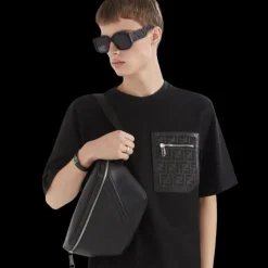 T-shirt FENDI coupe Skater coton noir poche zippée FF gris