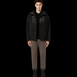 Veste à capuche STONE ISLAND nylon noir mat col pression brillant