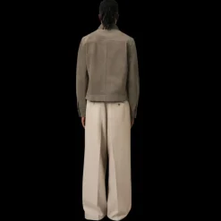 veste boutonnée AMI Paris cuir daim gris col chemise logo cœur poche poitrine